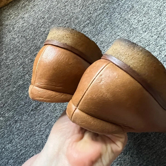 Bottega Veneta Pointed Toe Camel Loafers, size 6 - Picture 8 of 9